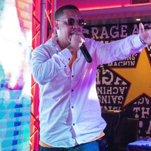 SAM GUTTERZ PHOTO.JPG