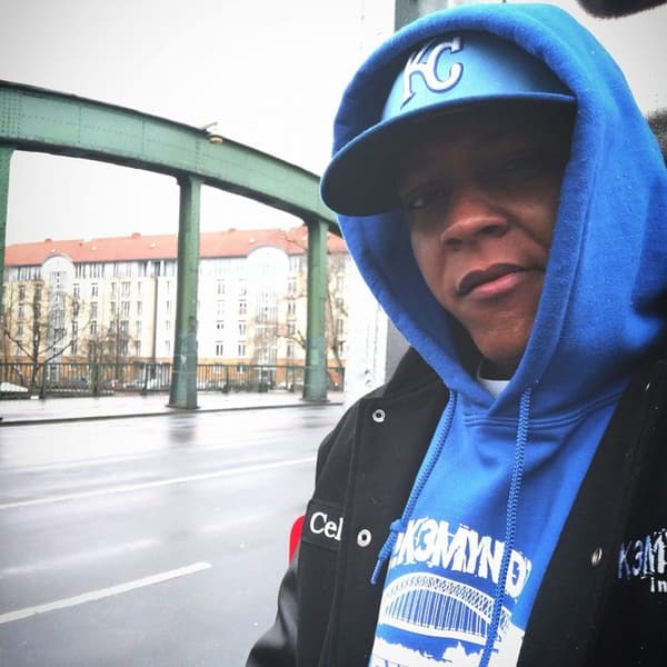 ab6761610000e5ebd7a1aebf26e7317ecd7d9648