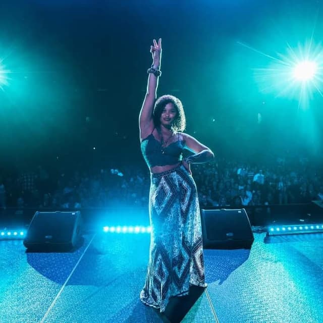 Latasha Lee arrives in Austin TX to perform Live!