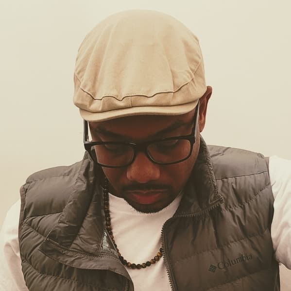 PRESS KIT PHOTO (1).jpg